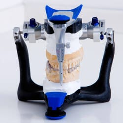 Artikulator Kau-Simulator