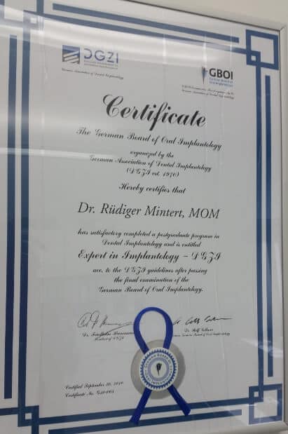 DGZI Zertifikat: Experte für Implantate
