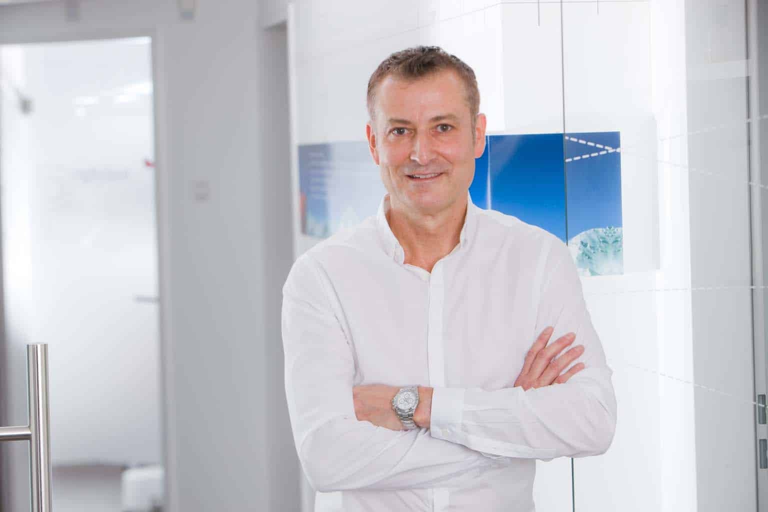 Dr. Rüdiger Mintert - Implantologe für Patienten aus Bochum