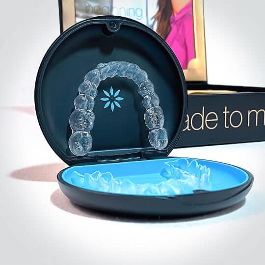 Transparente Invisalign Zahnspange