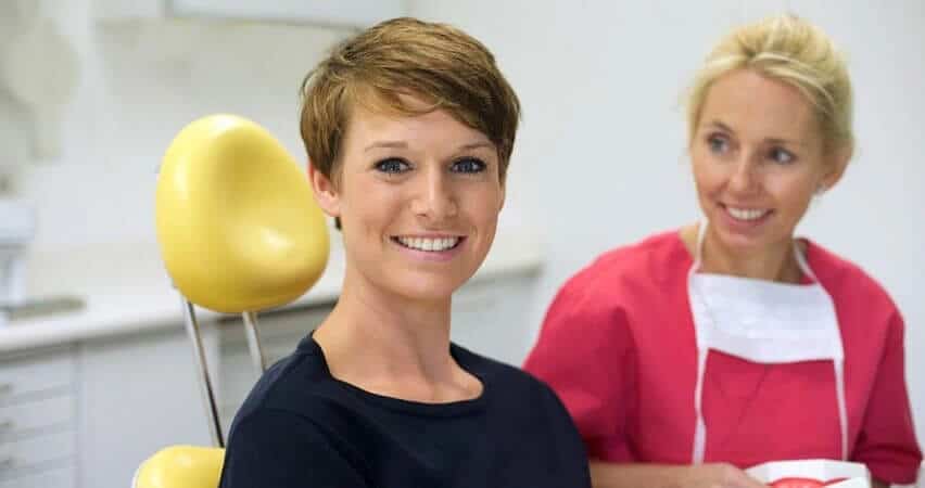 Zahnchirurgie, Implantate und Zahnästhetik - Zahnklinik Bochum