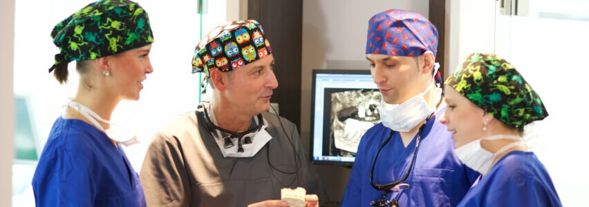 Zahnklinik Team - Implantologie Oralchirurgie Zahnmedizin
