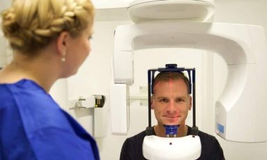 Zahnimplantate – schonende 3D Implantation Zahnimplantate - 3D Implantation