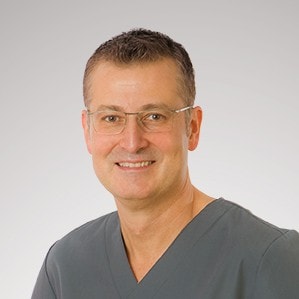 Zahnarzt und Implantologe Dr. Rüdiger Mintert